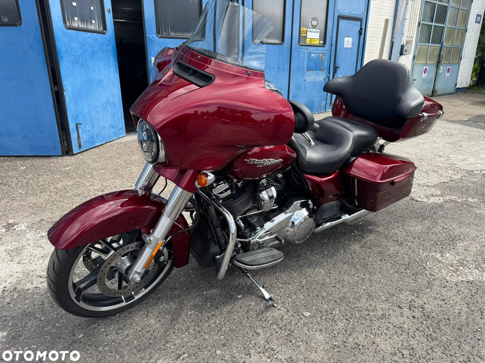 Harley-Davidson Touring Street Glide - 16