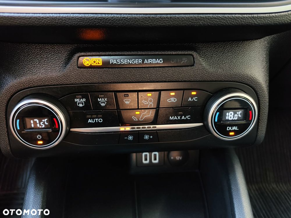 Ford Focus 1.5 EcoBlue Connected - 16