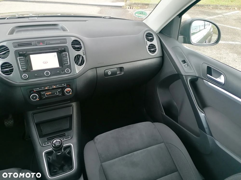 Volkswagen Tiguan 2.0 TDI DPF BlueMotion Technology Sport & Style - 14