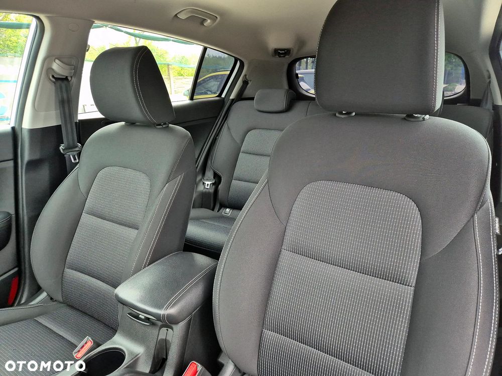 Kia Sportage 1.6 GDI 2WD DREAM-TEAM EDITION - 19
