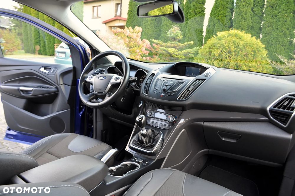 Ford Kuga - 24