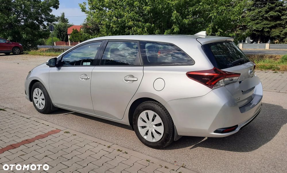 Toyota Auris 1.6 Active - 16