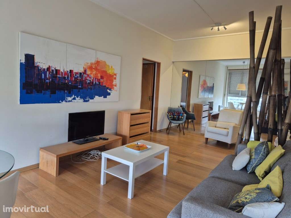 T1 Luminoso em Campolide num 13º Andar - Excelente Localização - Grande imagem: 2/16