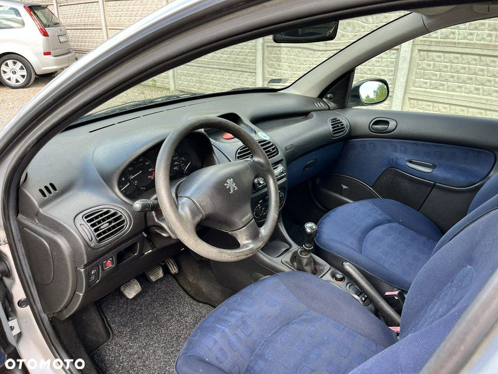 Peugeot 206 - 7