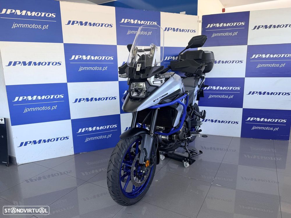 Suzuki DL 1050RR - 12