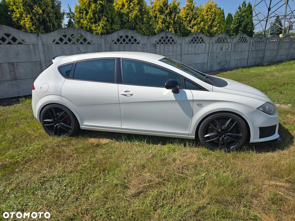 Seat Leon 2.0 TSI Cupra R - 2