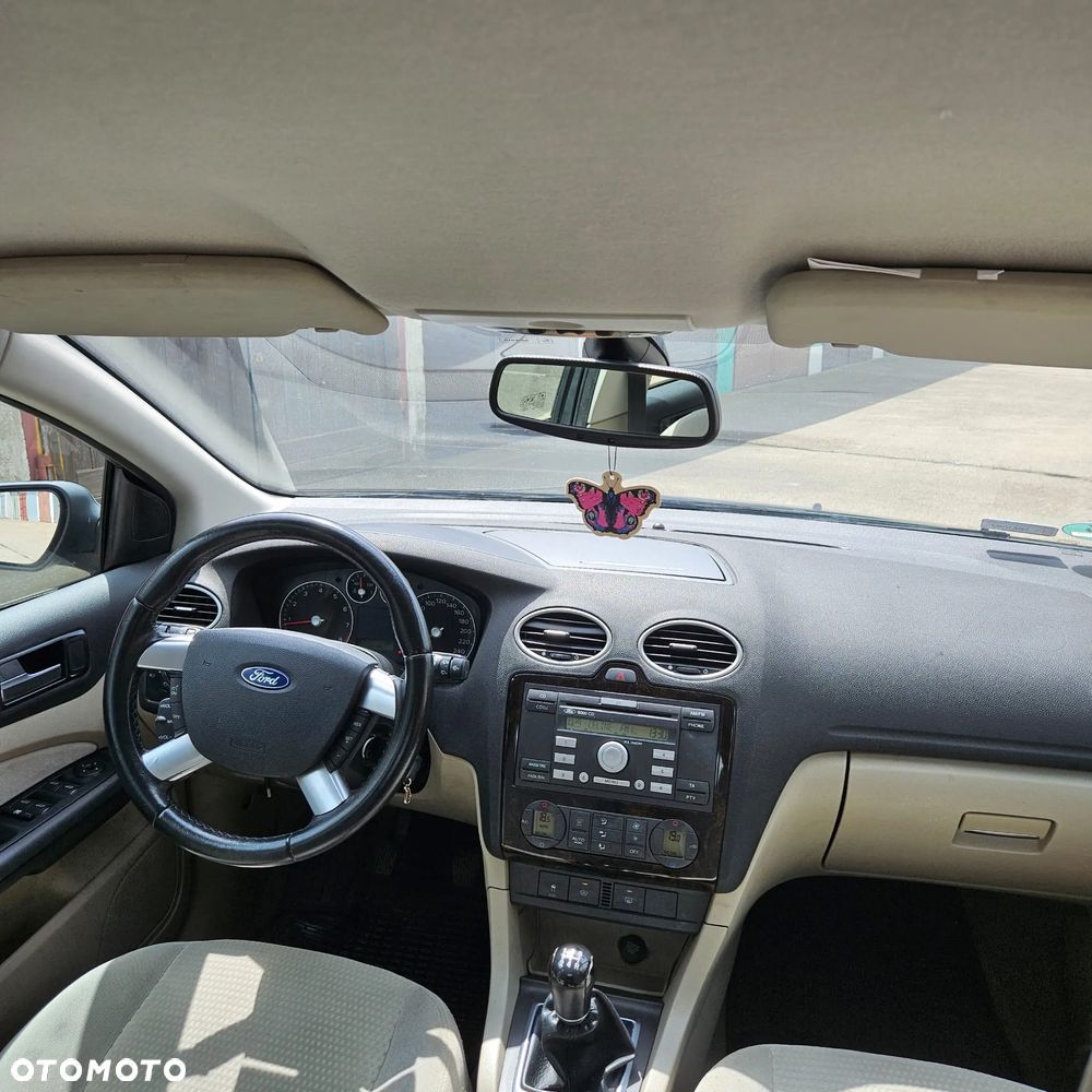 Ford Focus 1.6 Ghia - 7