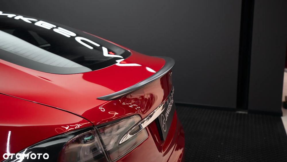 Tesla Model S Performance - 22