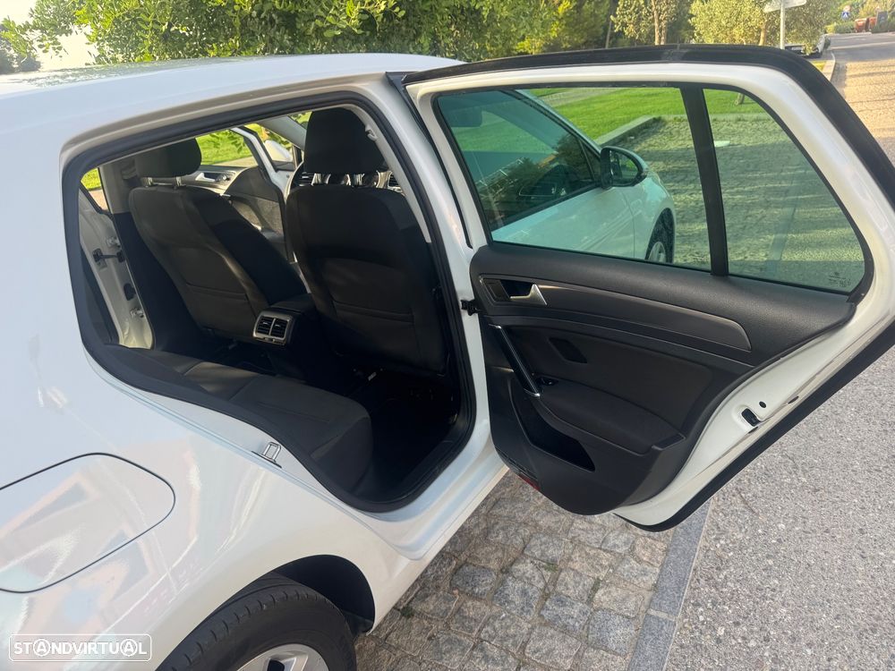 VW Golf - 13