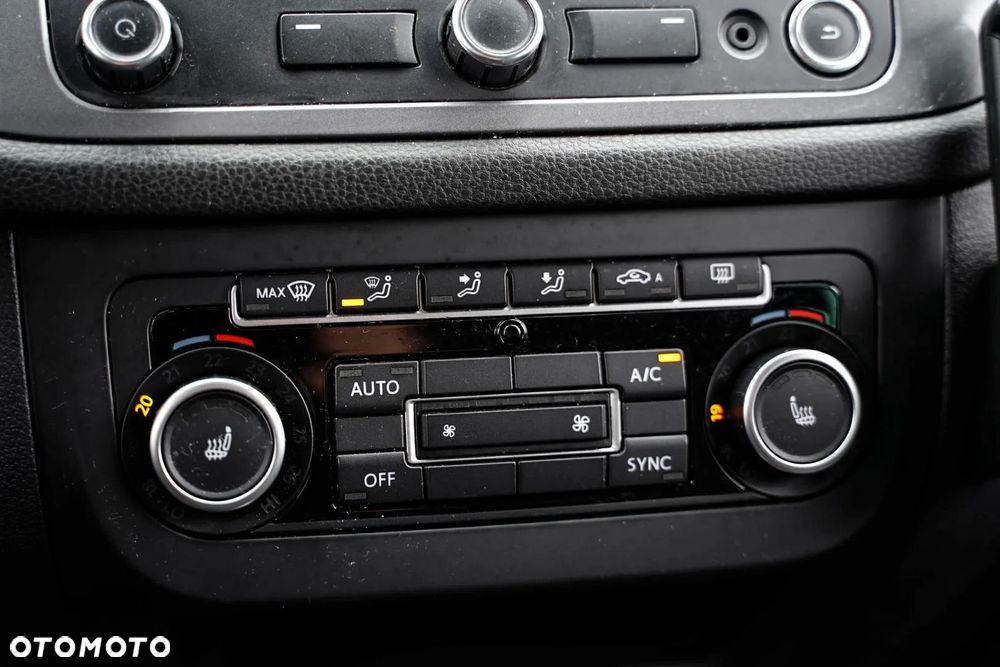 Volkswagen Tiguan - 19