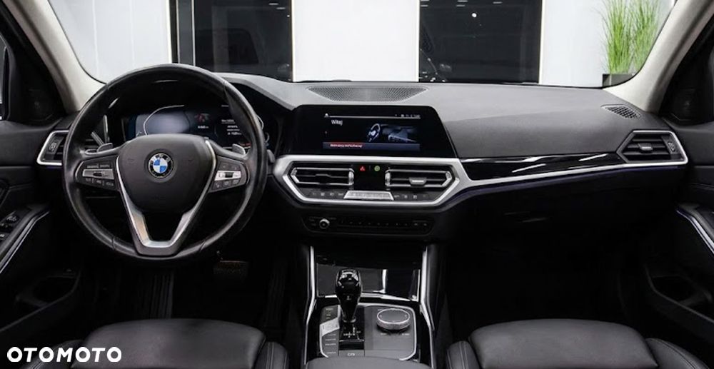 BMW Seria 3 320i - 6
