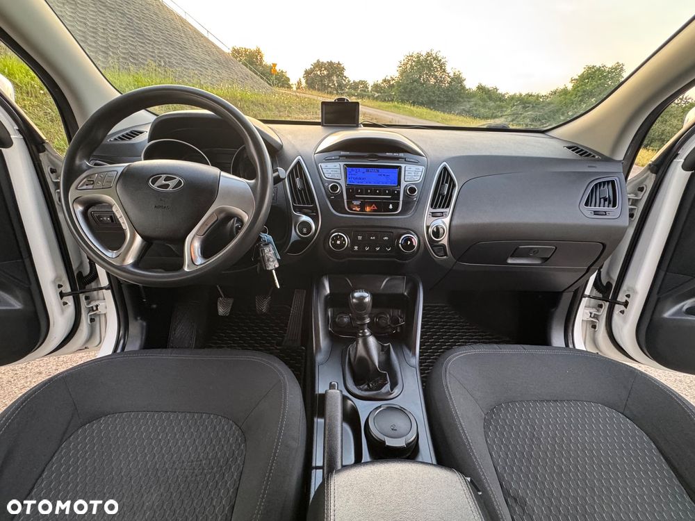 Hyundai ix35 1.6 2WD Fifa World Cup Edition - 8