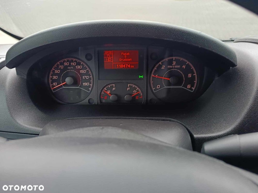 Fiat Ducato Kontener 8 EP Winda 2.3 Iveco 118 tys KM - 32