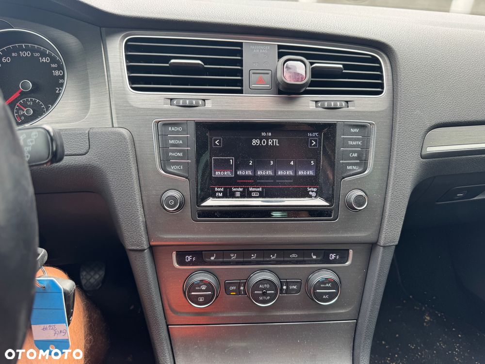Volkswagen Golf 1.4 TSI BMT Comfortline - 12