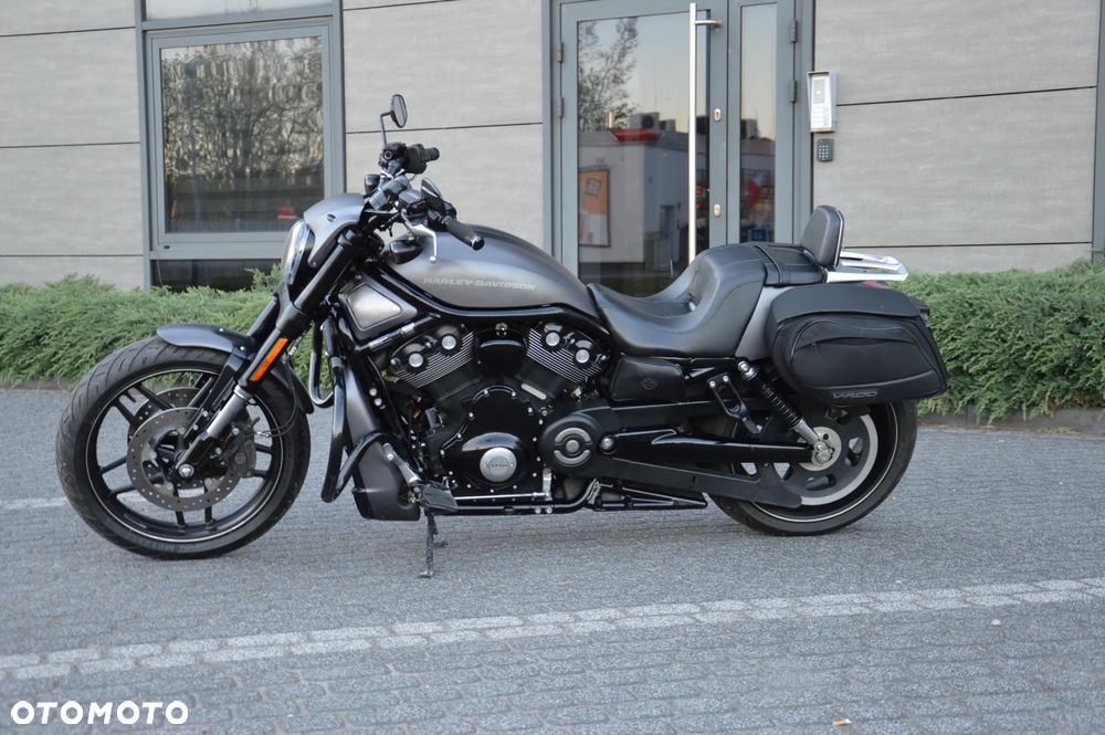 Harley-Davidson V-Rod Night Rod - 2