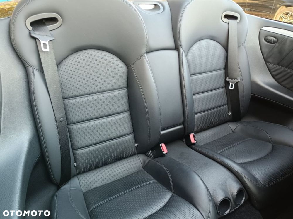 Mercedes-Benz CLK - 31