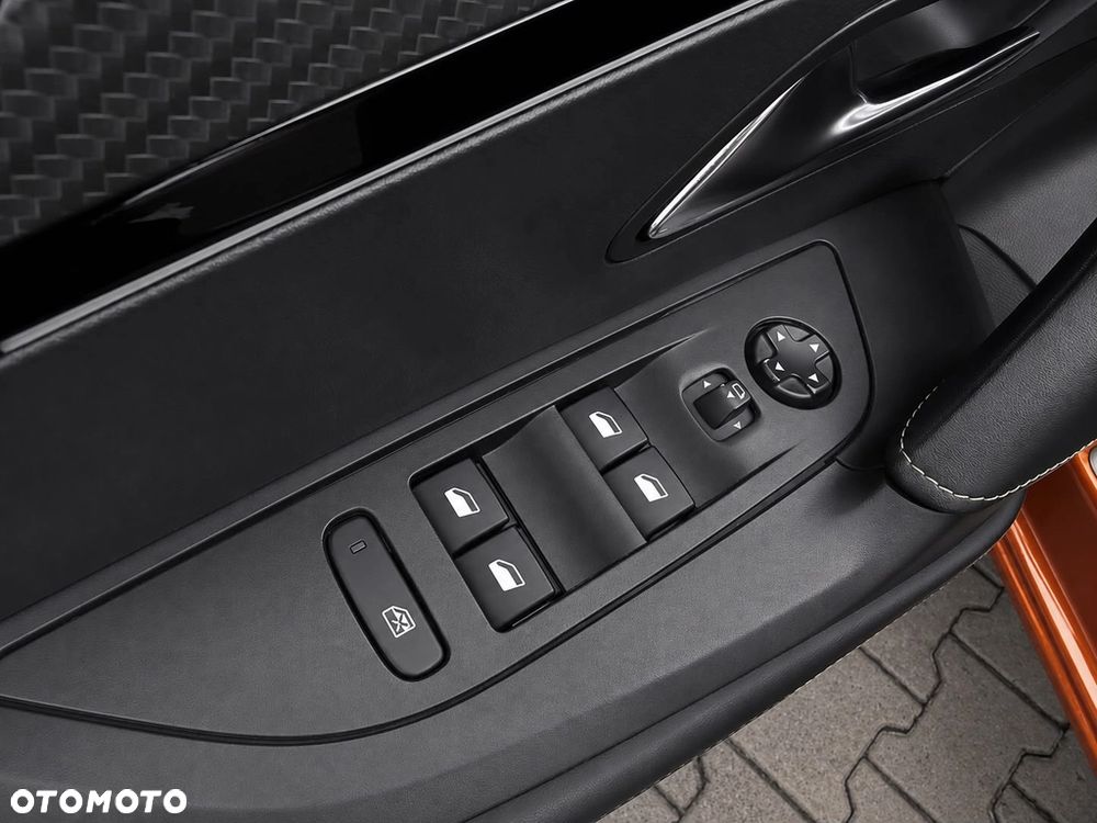 Peugeot 2008 1.5 BlueHDi GT Line S&S EAT8 - 28
