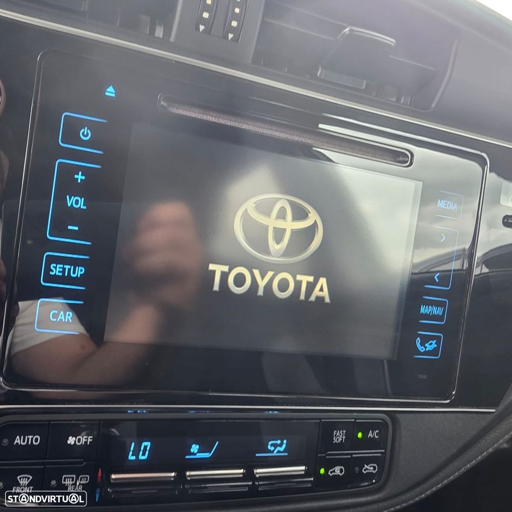 Toyota Auris 1.4 D-4D Comfort+Pack Sport - 23