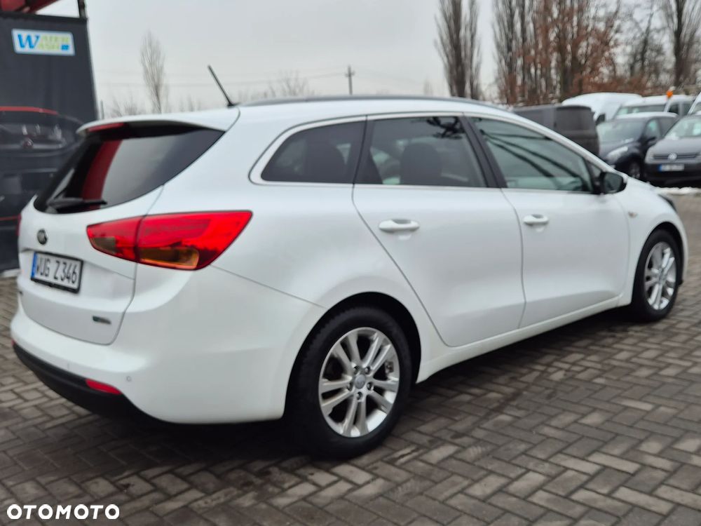 Kia Ceed 1.6 CRDi 128 Platinum Edition - 12