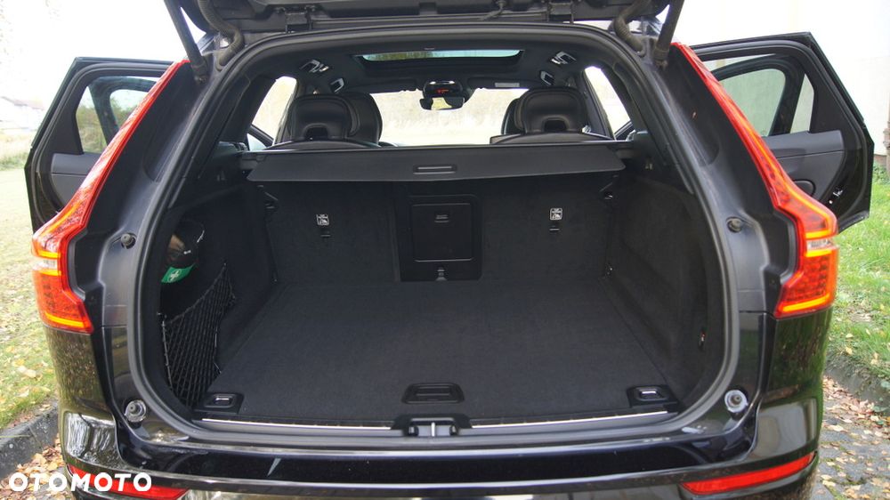 Volvo XC 60 D4 R-Design - 25