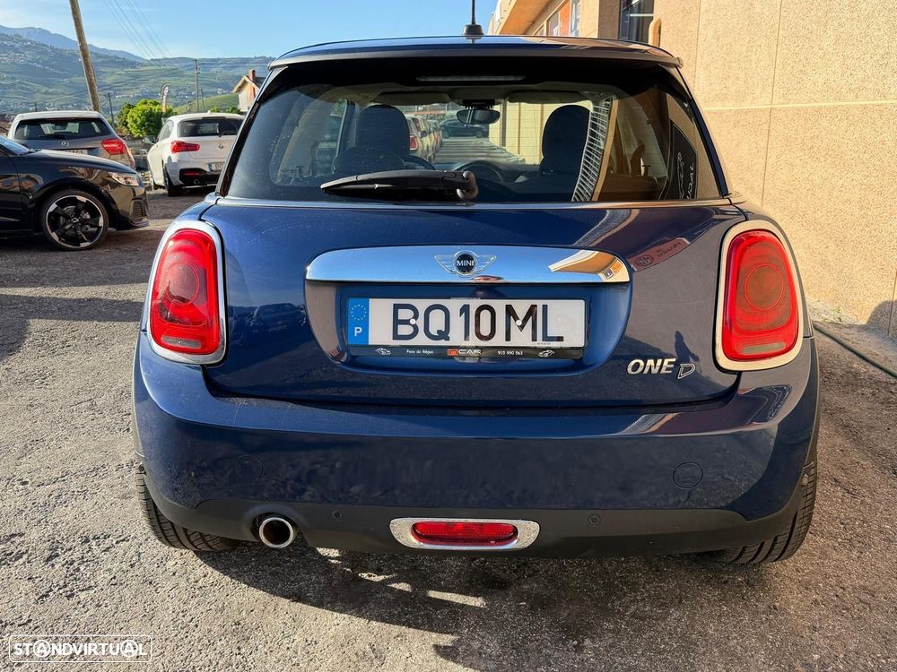 MINI 3 Portas One D - 11