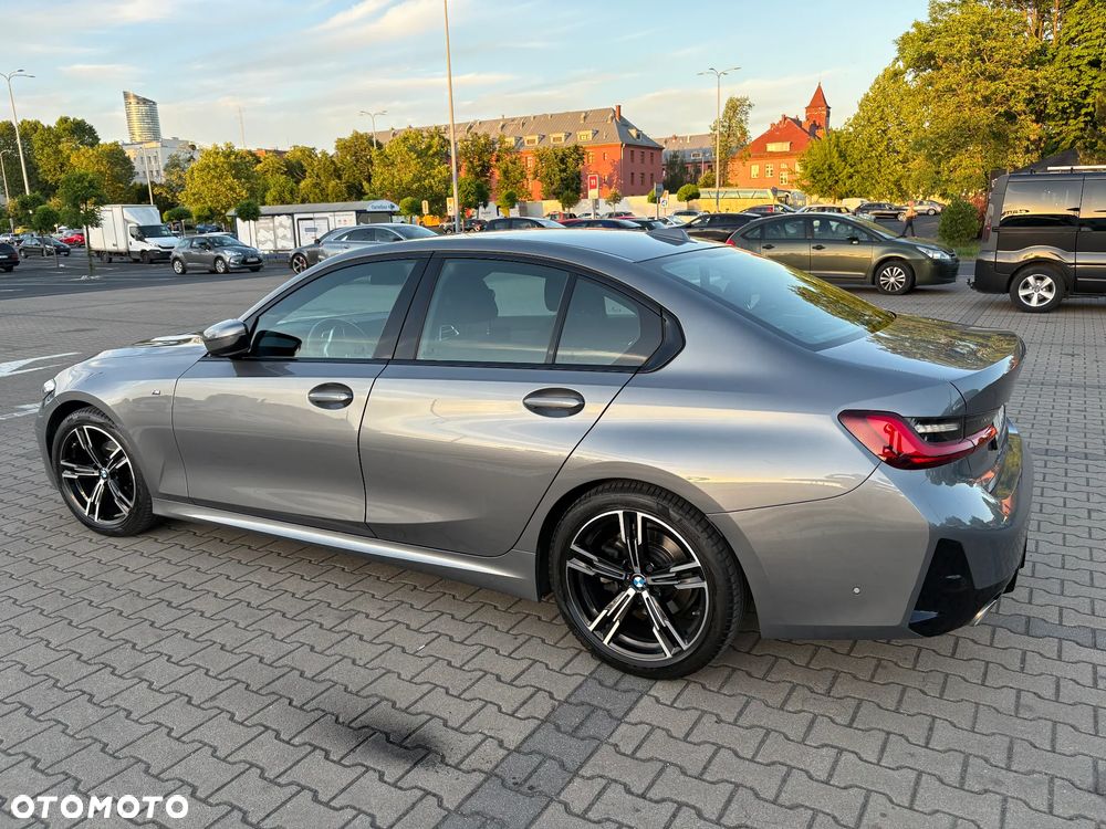 BMW Seria 3 318i M Sport - 12