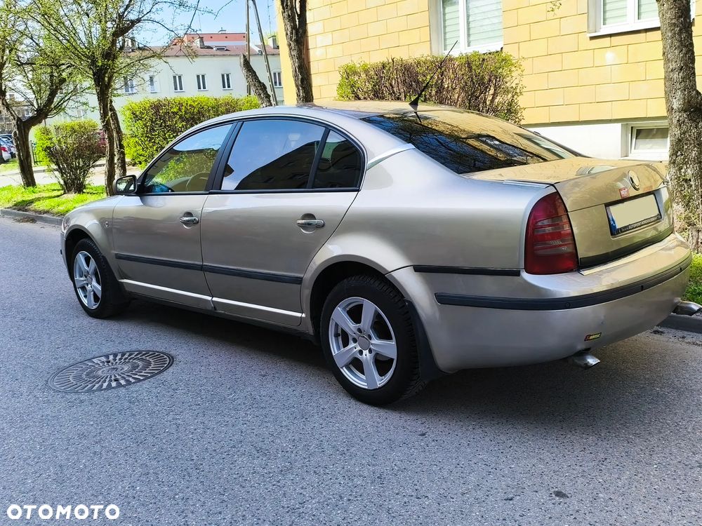 Skoda Superb 1.9 TDI Platinum - 17