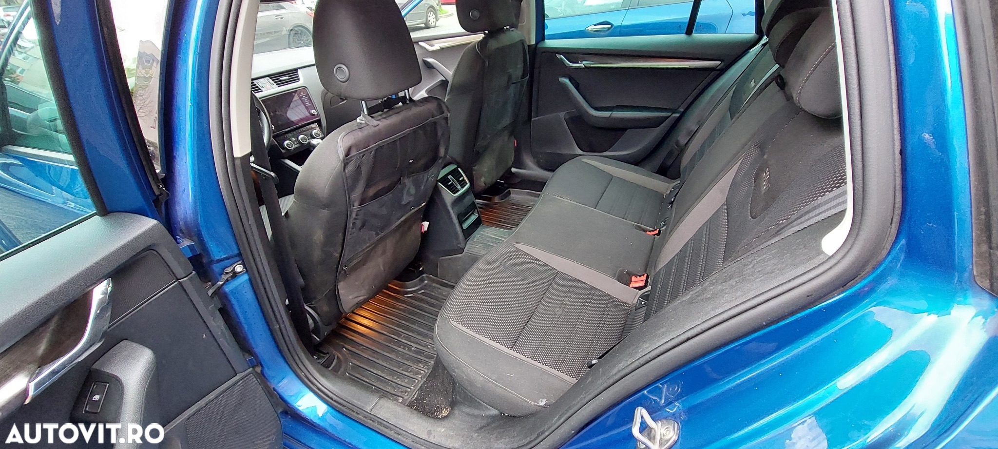 Skoda Octavia Combi Diesel 2.0 TDI 4X4 DSG Scout - 12