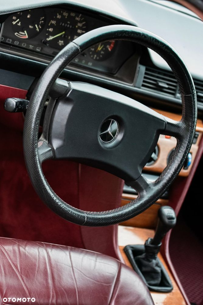 Mercedes-Benz W124 (1984-1993) - 10
