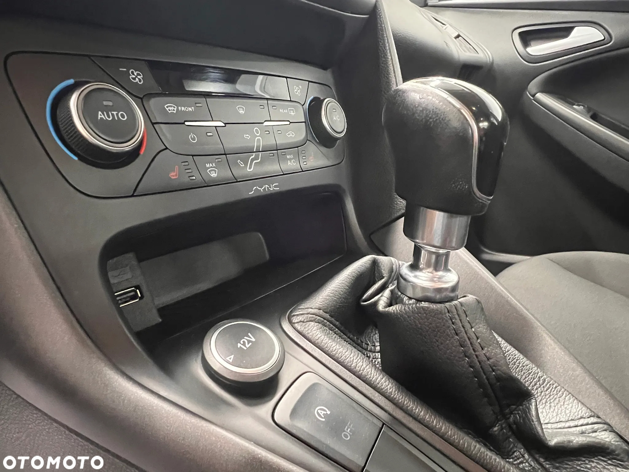 Ford Focus 1.0 EcoBoost Trend - 18