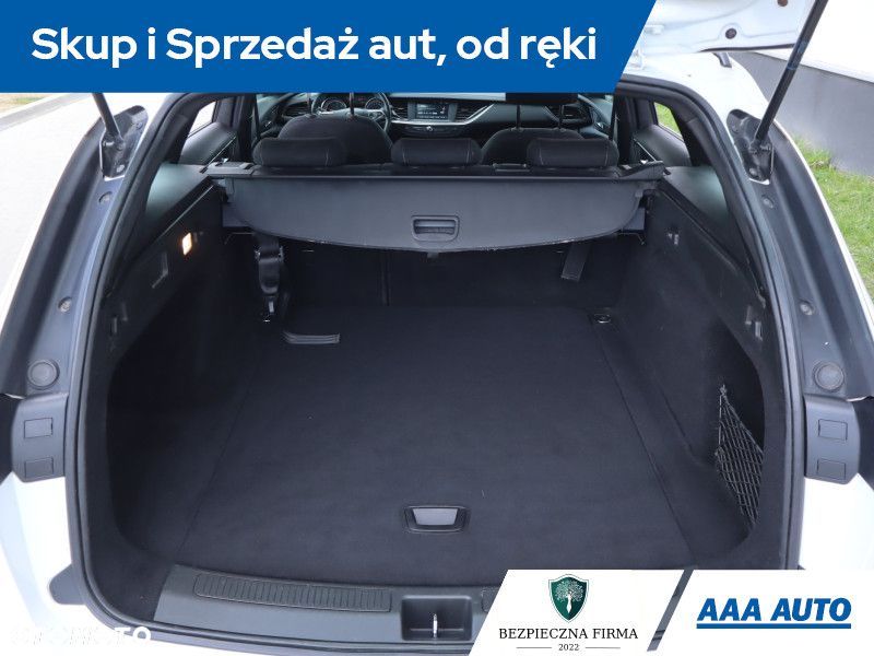 Opel Insignia - 15