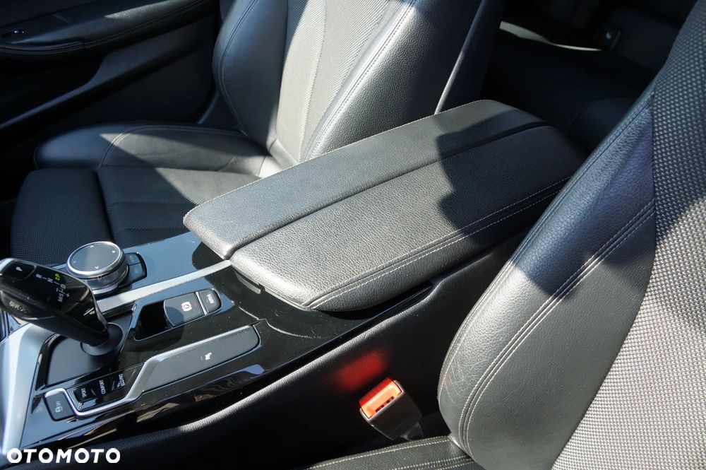 BMW Seria 5 520d xDrive Touring Sport Line - 26