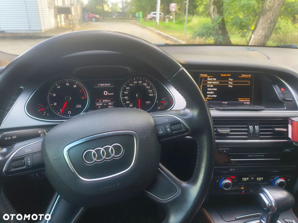 Audi A4 Limousine - 9