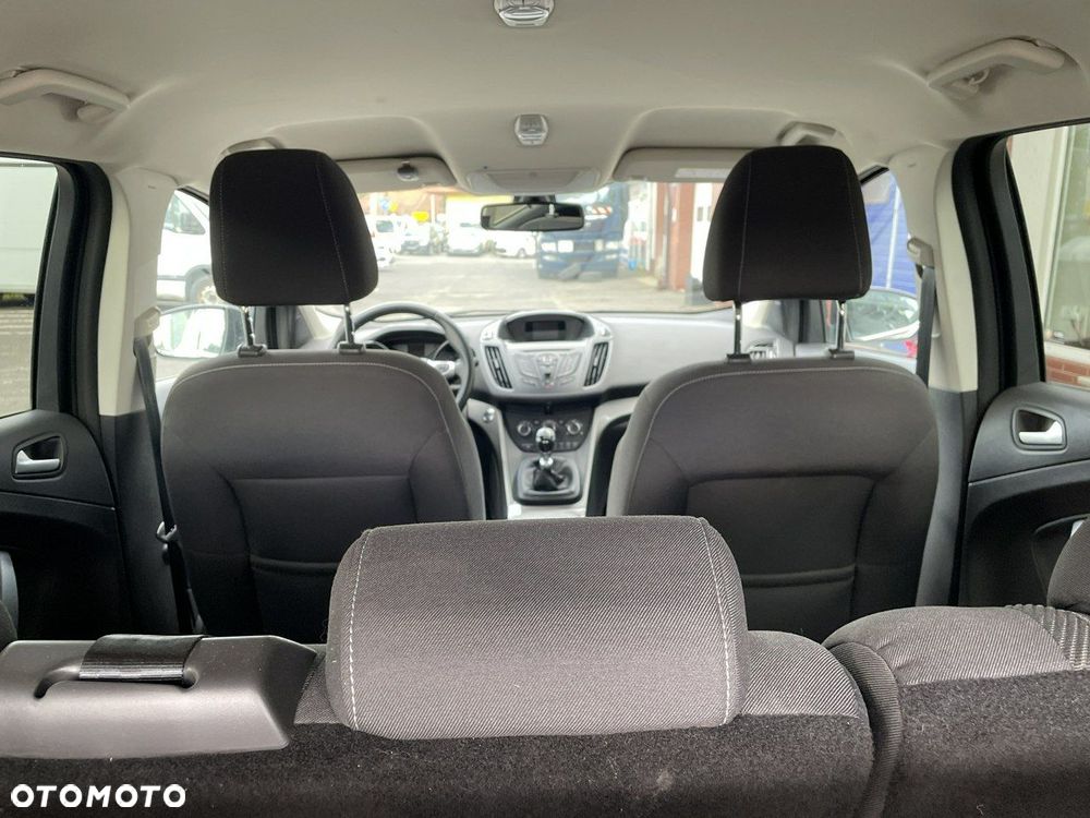 Ford Kuga 1.5 EcoBoost 2x4 ST-Line - 17