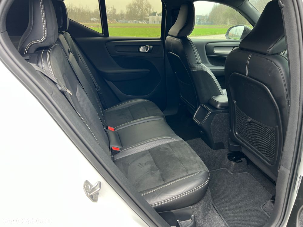 Volvo XC 40 D3 R-Design - 28