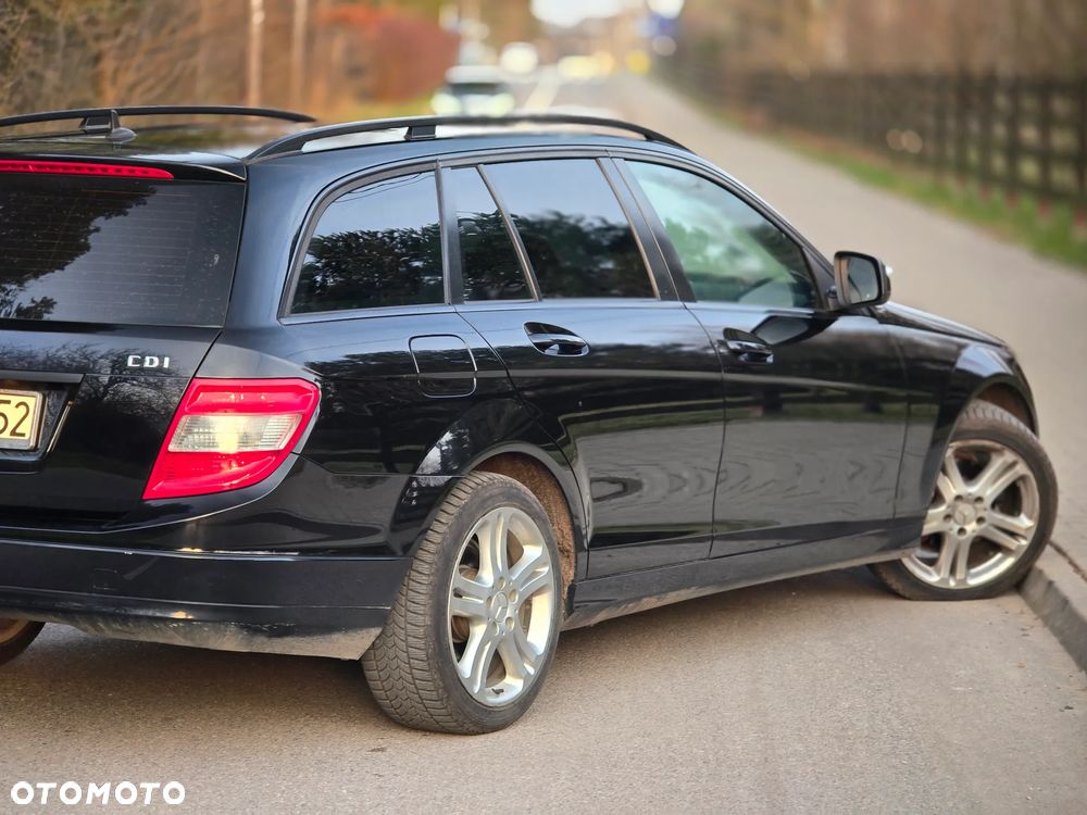 Mercedes-Benz Klasa C 200 CDI Elegance - 40