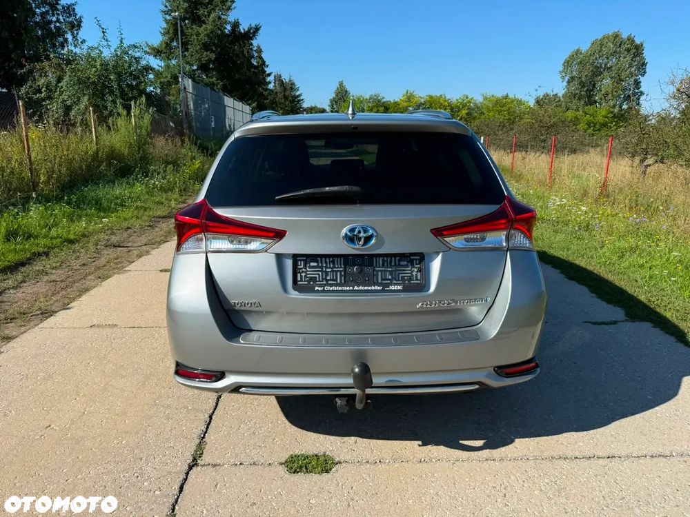 Toyota Auris 1.8 HSD Luna - 23