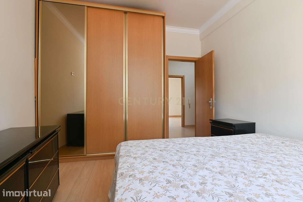 Apartamento T2 para venda em Mem Martins - Grande imagem: 4/23