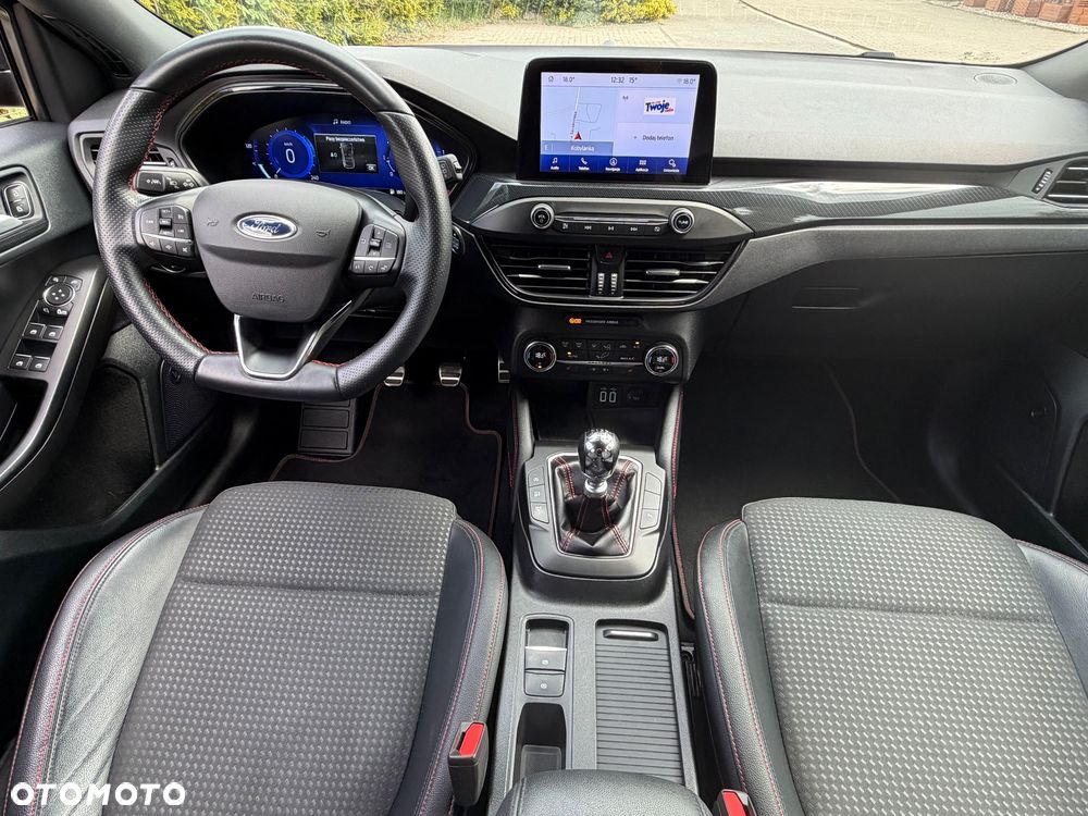 Ford Focus 1.5 EcoBlue Start-Stopp-System ST-LINE - 32