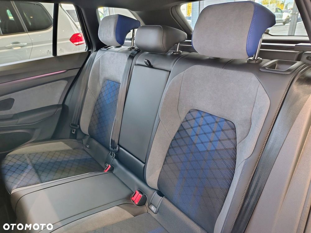 Volkswagen Golf - 14