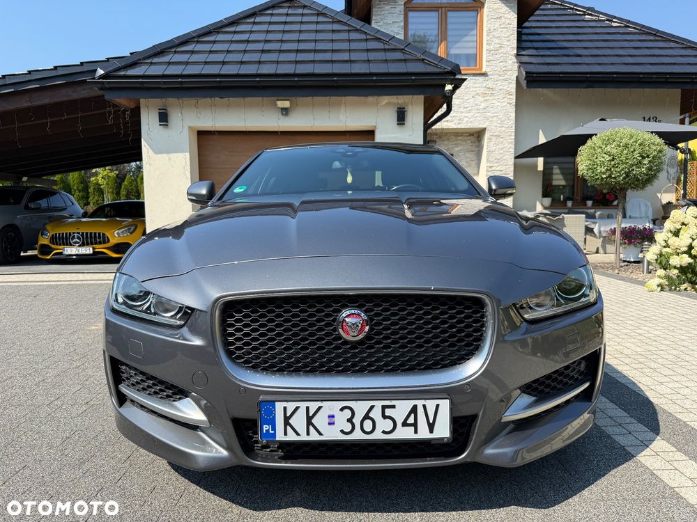 Jaguar XE 20d AWD R-Sport - 5