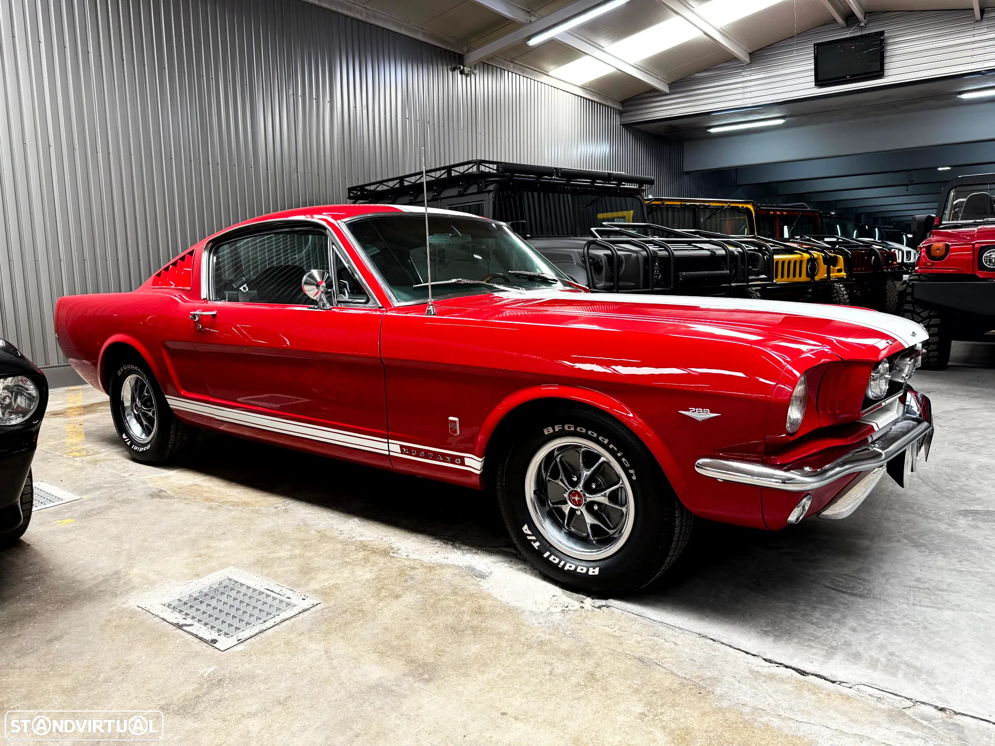 Ford Mustang - 11