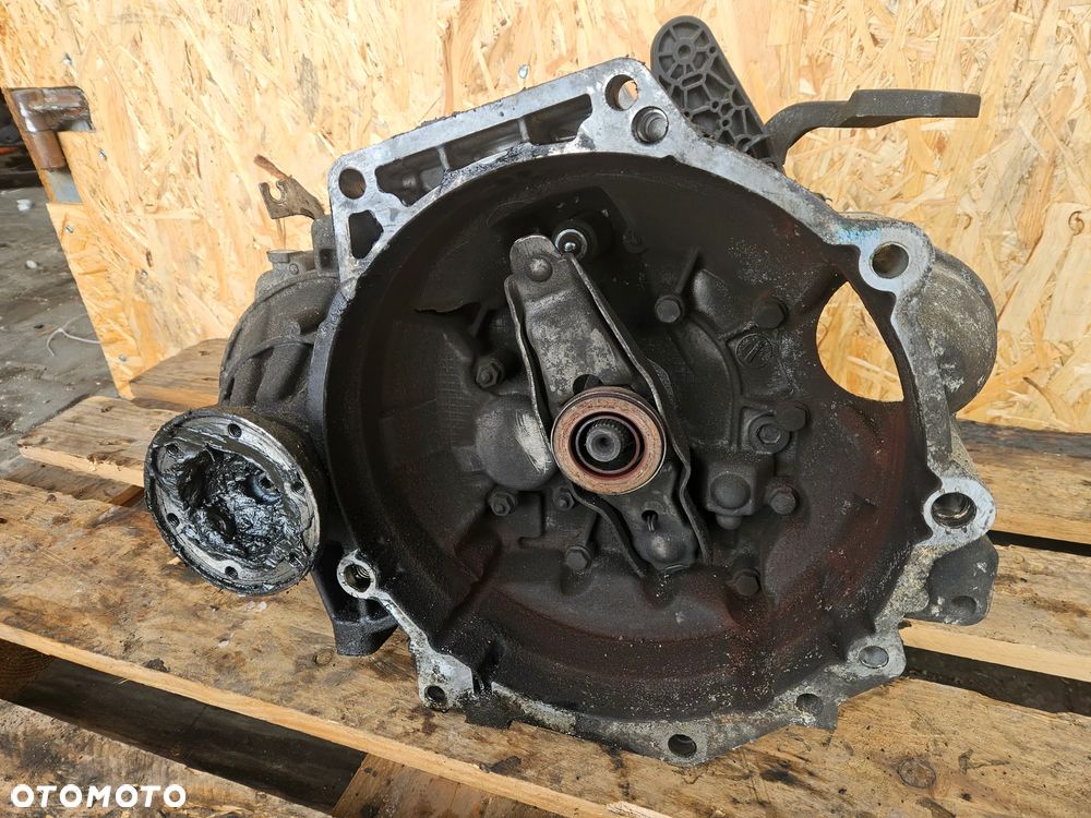 Skrzynia Biegów 1.9 Tdi 105km KBL Vw Seat Skoda Audi 5 Biegów OBUDOWA - 1