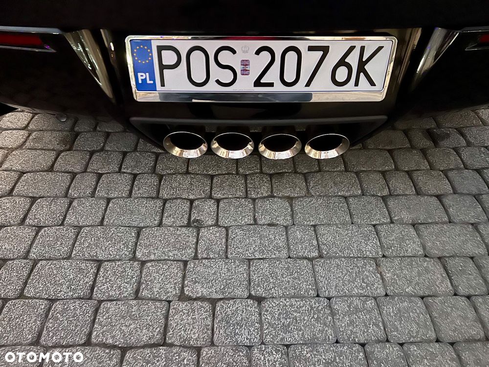 Chevrolet Corvette - 12