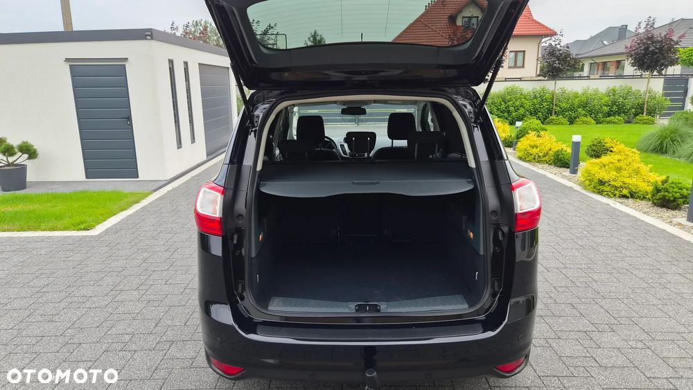 Ford Grand C-MAX 2.0 TDCi Titanium - 36