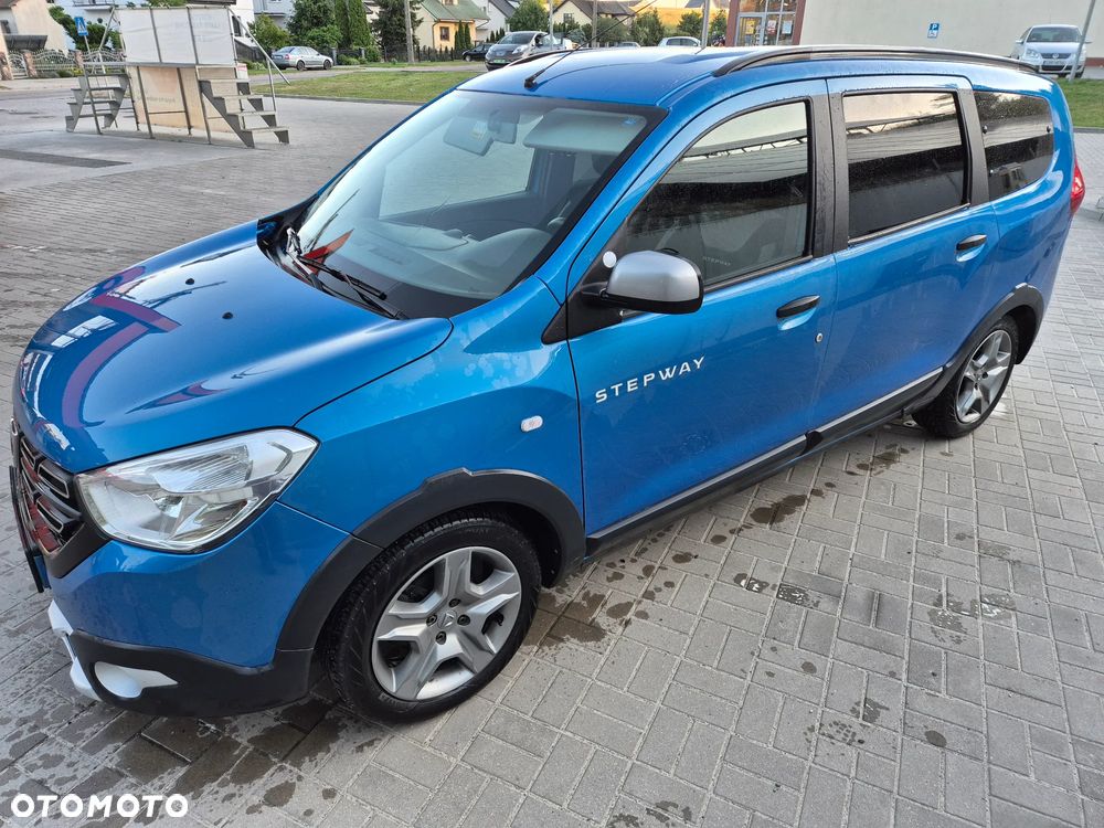 Dacia Lodgy 1.6 SCe Stepway S&S - 1