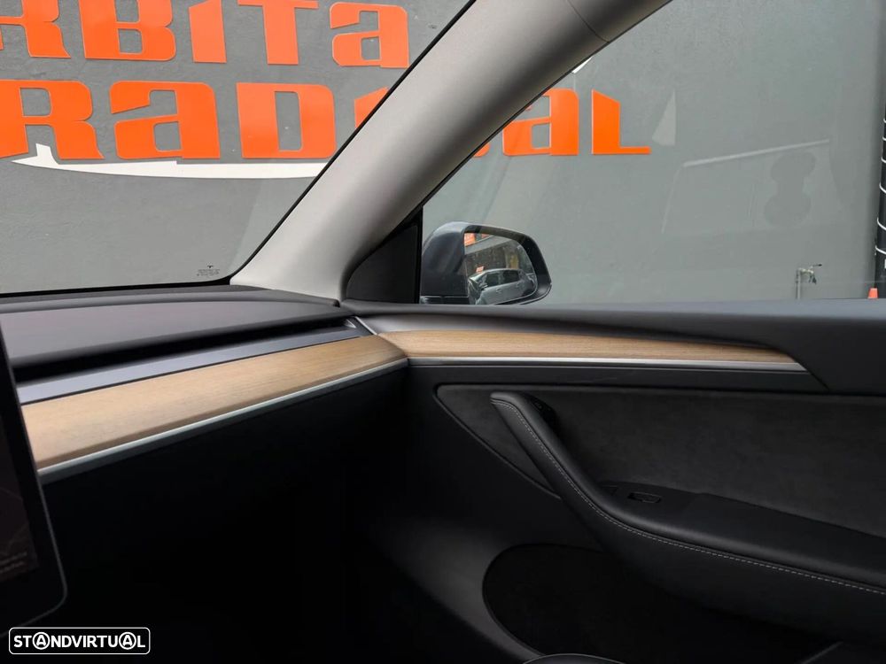 Tesla Model Y Long Range Tração Integral - 12
