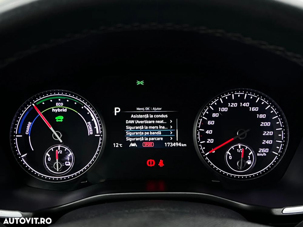 Hyundai Santa Fe - 24