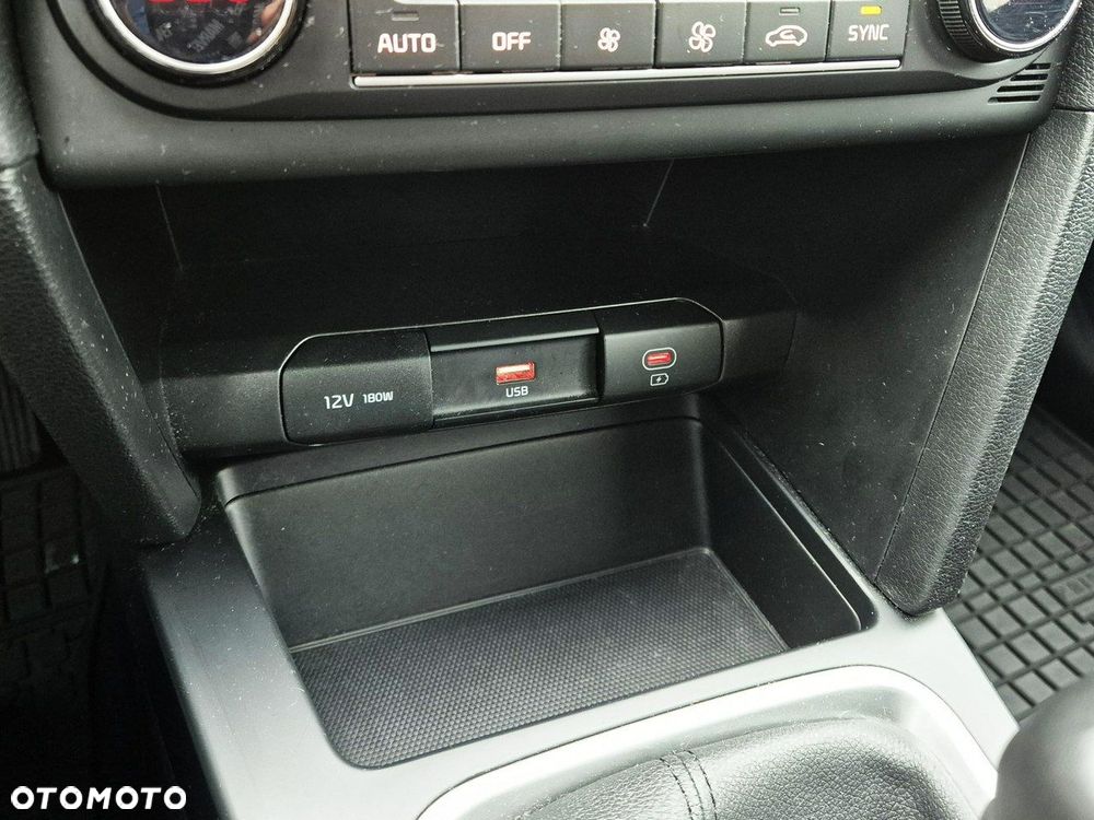 Kia Ceed 1.5 T-GDI M - 31