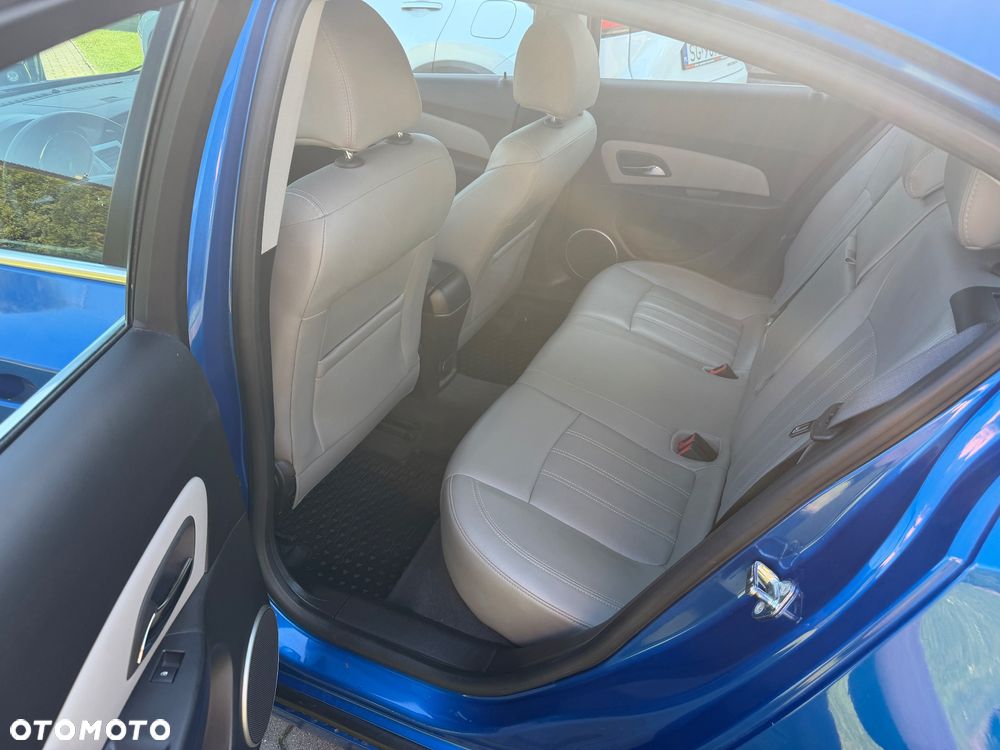 Chevrolet Cruze 1.8 LT+ - 21